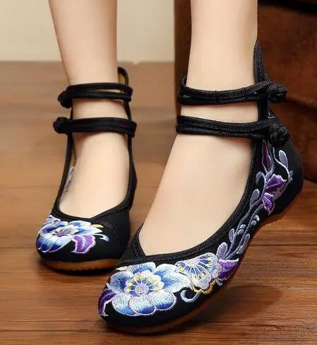 Veowalk Vintage Women Cotton Flower Embroidery Shoes Ladies Casual Chinese Style Comfortable Soft Canvas Dance Ballets Ballerina